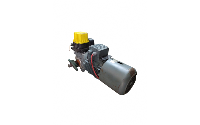 0,75 KW 93 D/Dk SONSUZ VİDA FRENLİ REDÜKTÖR