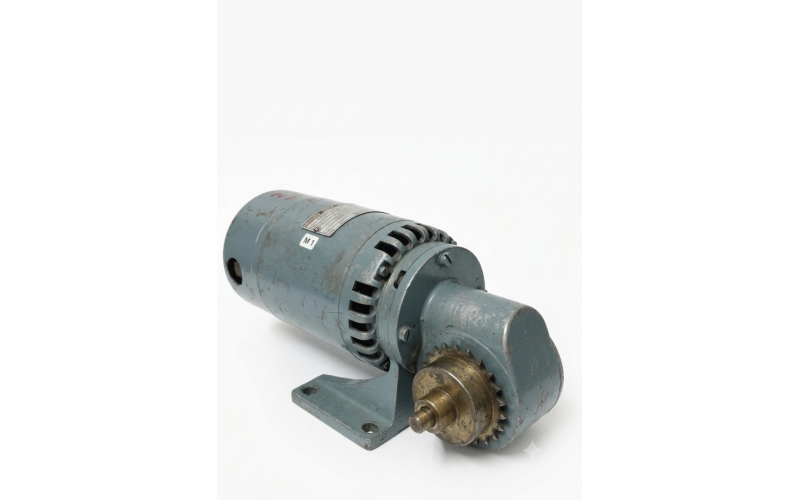 90 W 220 V DC 165 RPM SONSUZ VİDA REDÜKTÖR BAUER 